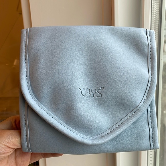 🆓 🎁 Gift with purchase over $50 🆕 Water-repellent Jewelry Travel Pouch - Picture 3 of 5